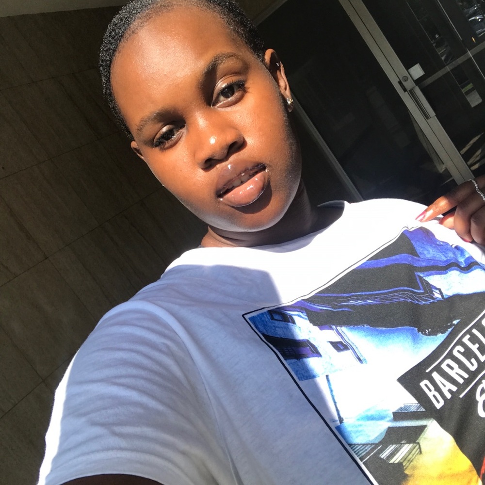 Meet your Posher, Dion